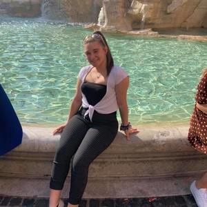 Meet your Posher, Angelina